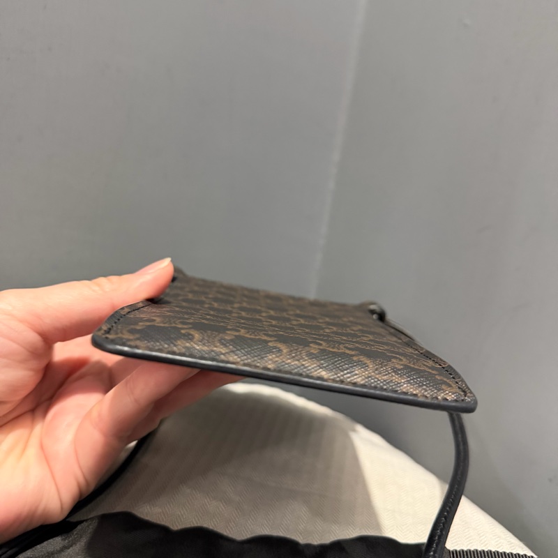 CELINE 老花 翻蓋 手機包 斜背包 黑-8