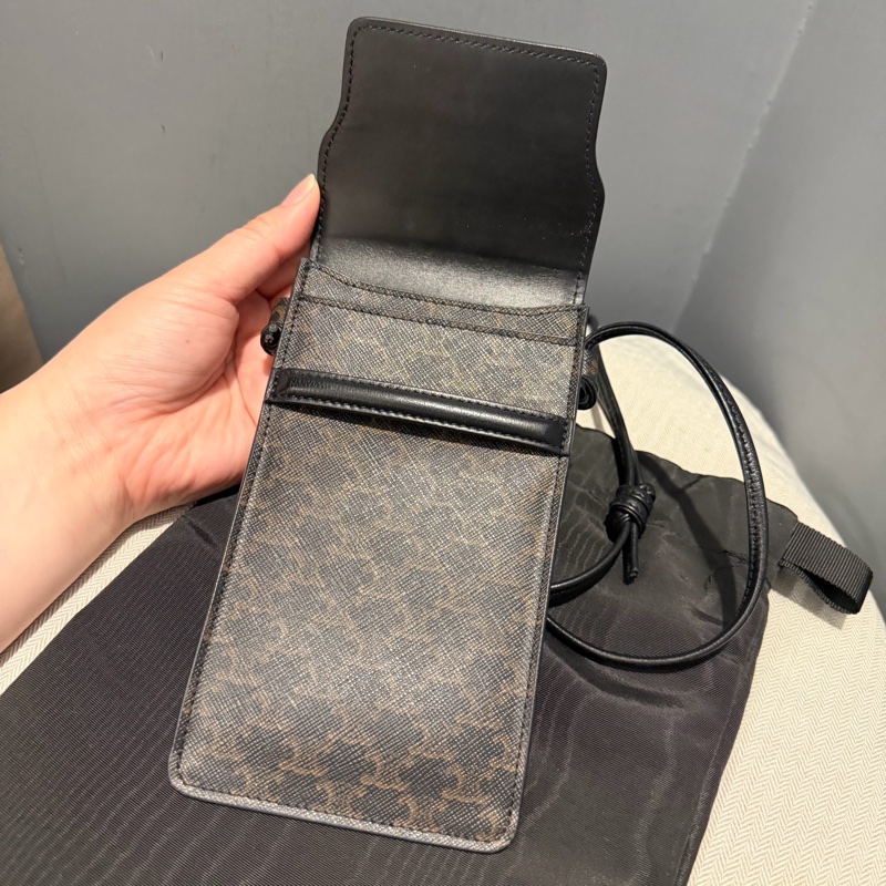 CELINE 老花 翻蓋 手機包 斜背包 黑-9