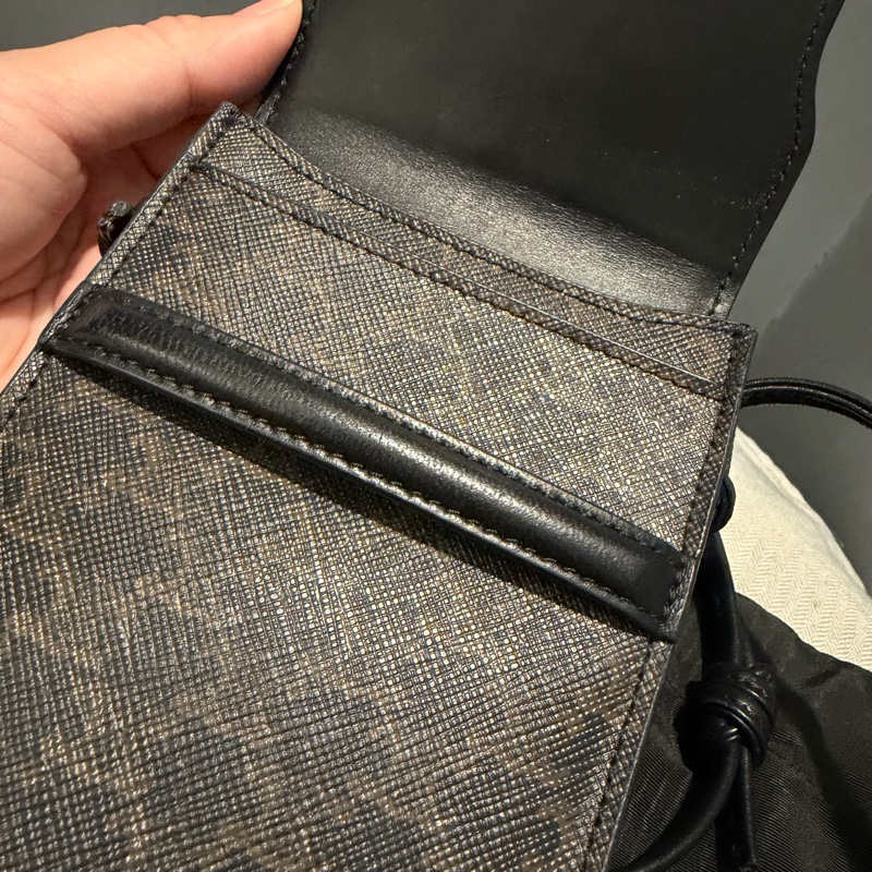 CELINE 老花 翻蓋 手機包 斜背包 黑-20