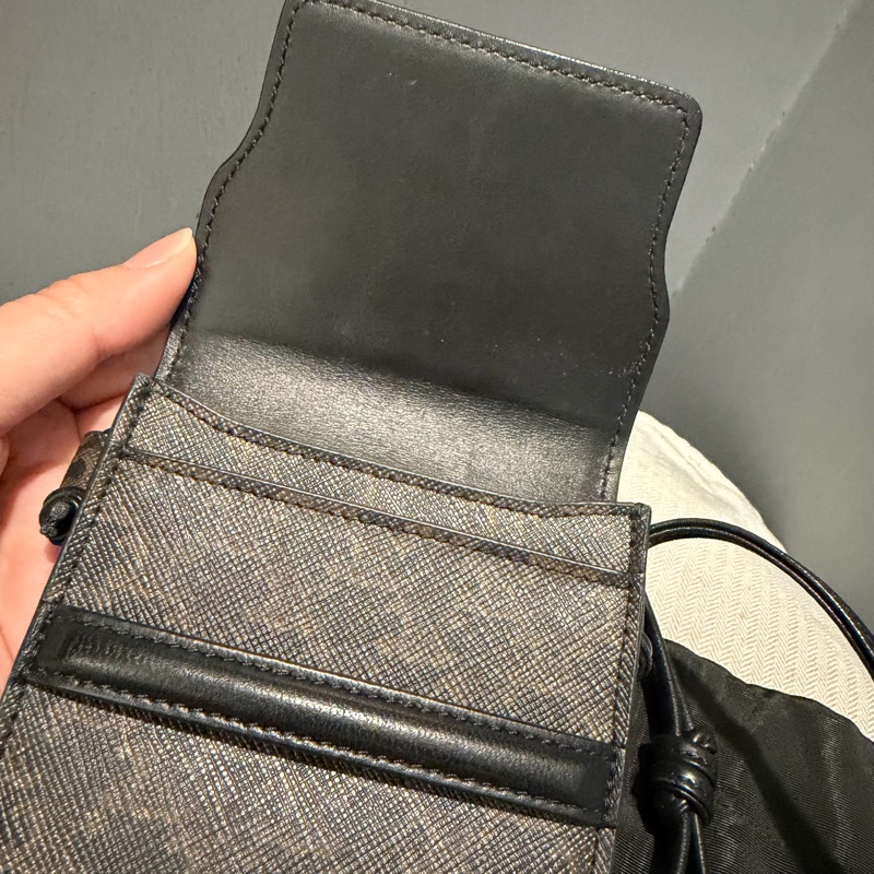 CELINE 老花 翻蓋 手機包 斜背包 黑-21