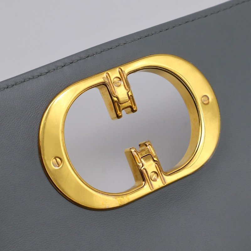 DIOR Caro藤格紋斜背包 - 中號灰金-11