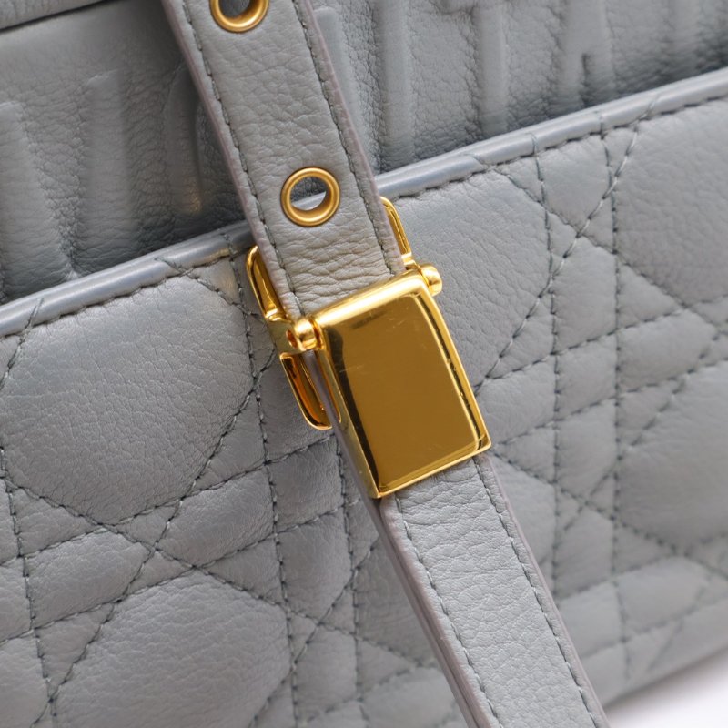 DIOR Caro藤格紋斜背包 - 中號灰金-15