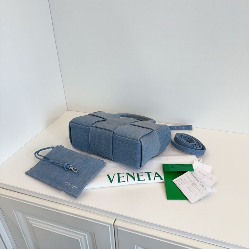 【閒置新🆕 】BV arco tote 單寧 丹寧 水洗牛仔 淺藍色 6格 cassette 編織 子母 托特包-5