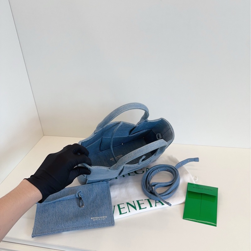 【閒置新🆕 】BV arco tote 單寧 丹寧 水洗牛仔 淺藍色 6格 cassette 編織 子母 托特包-8