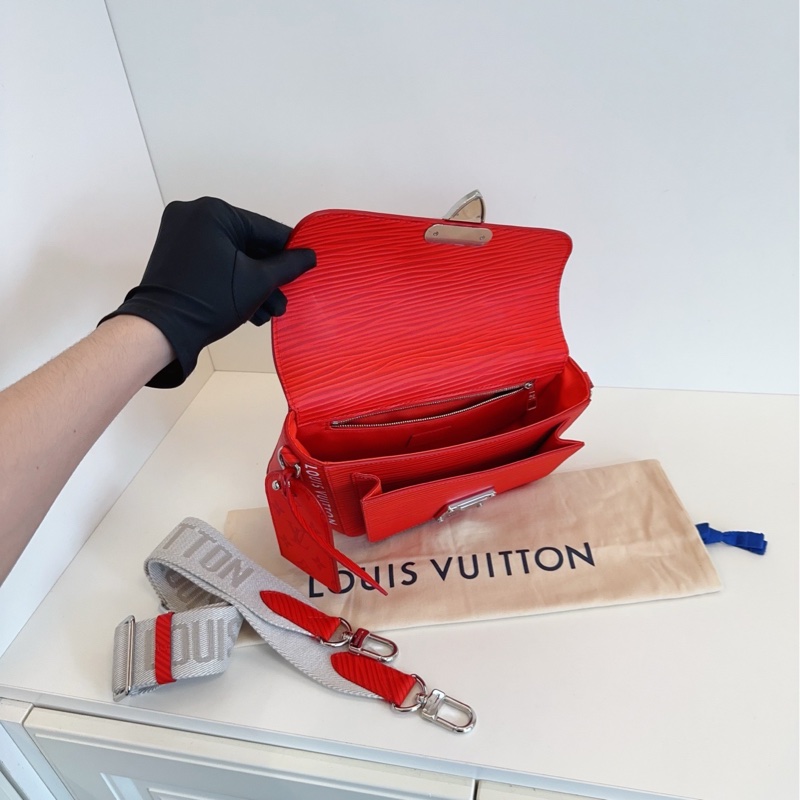 【99新閒置🆕】LV 23年秀款 芯片款 MONCEAU superme紅 水波紋不規則全皮郵差包 手提包斜挎包單肩包-7