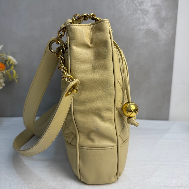 Chanel Matelasse 32菱格紋托特包-5