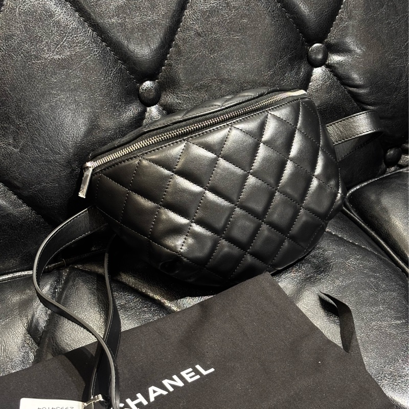 Chanel 員工腰包 胸包-1