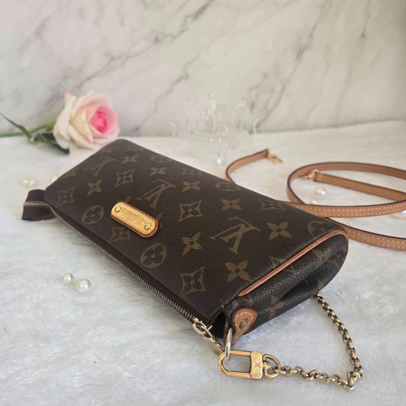 LV  M95567 EVA 原花金牌金鍊手提包/肩背包/斜背包/晚宴包/腋下包 /麻將包-9