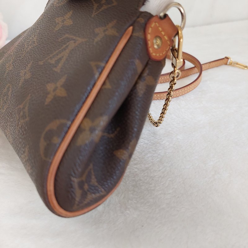 LV  M95567 EVA 原花金牌金鍊手提包/肩背包/斜背包/晚宴包/腋下包 /麻將包-70