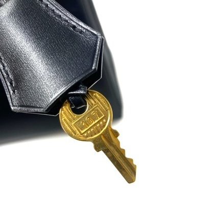 愛馬仕 Kelly 32 Box 皮 黑色 黑金 凱莉包 手提包 肩背包 金扣 GHW-14