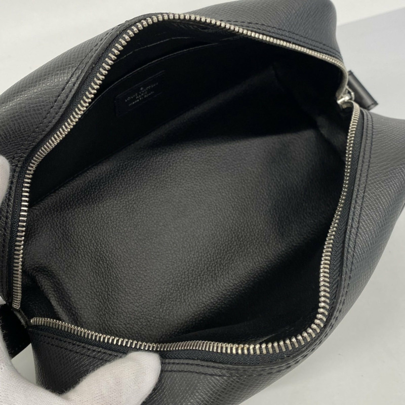 Louis Vuitton 包/小袋 Taiga Trousseau 化妝包 PM M30222 Ardoise 男士 P2431731-3