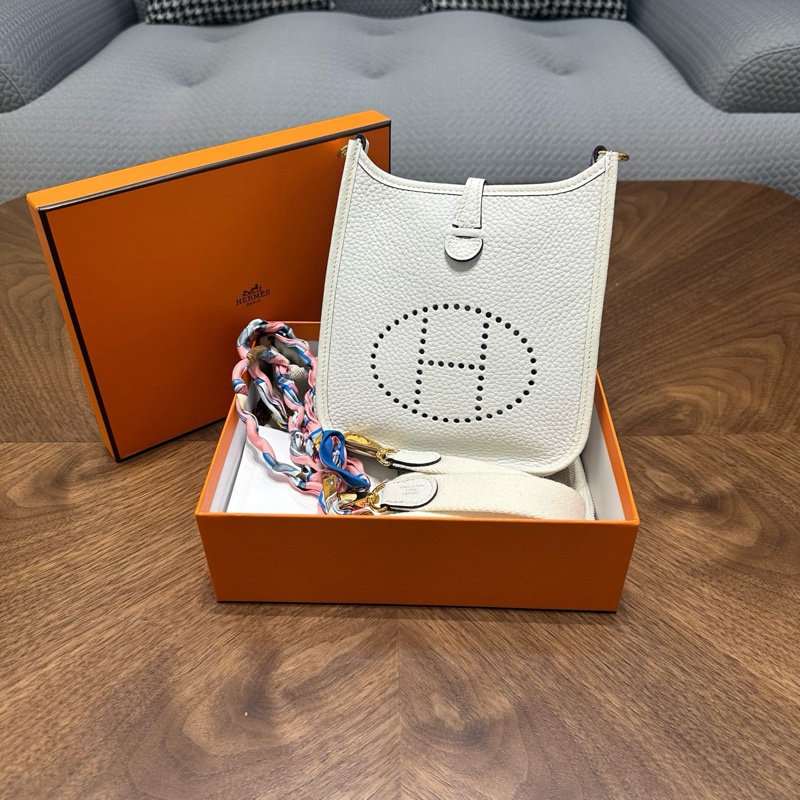 HERMES 愛馬仕 mini evelyne DW新白色 金扣 tc皮 B刻 23年大全套。-0
