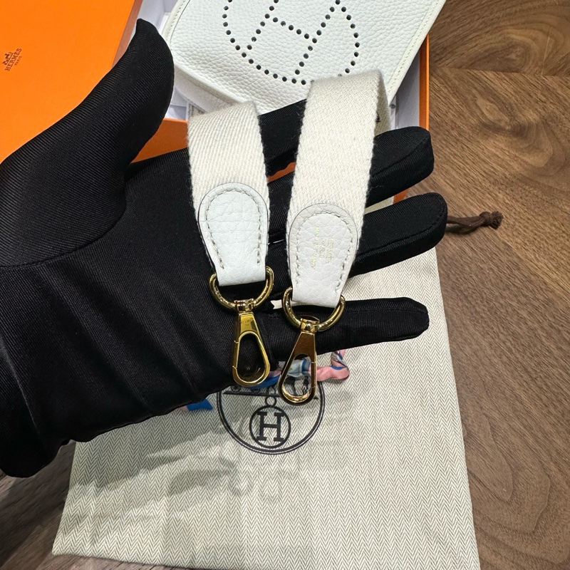 HERMES 愛馬仕 mini evelyne DW新白色 金扣 tc皮 B刻 23年大全套。-7