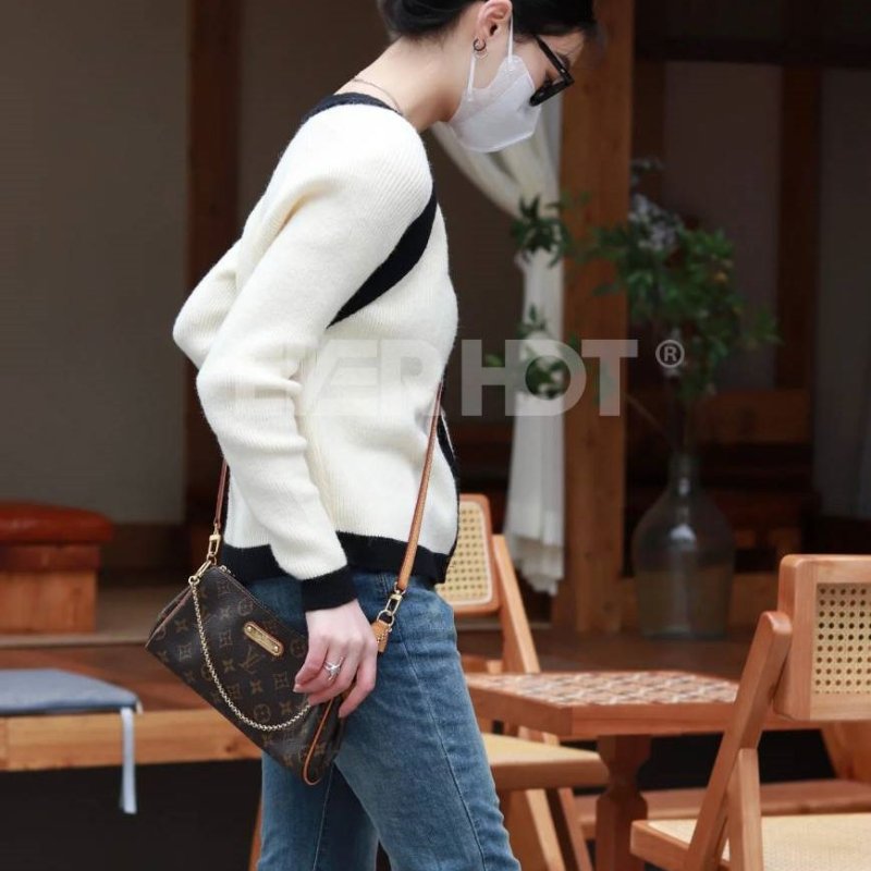 LV M95567 EVA 原花金牌金鍊手提包/肩背包/斜背包/晚宴包/腋下包 /麻將包-5