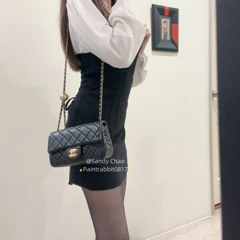 ෆ Chanel黑色金球cf-2