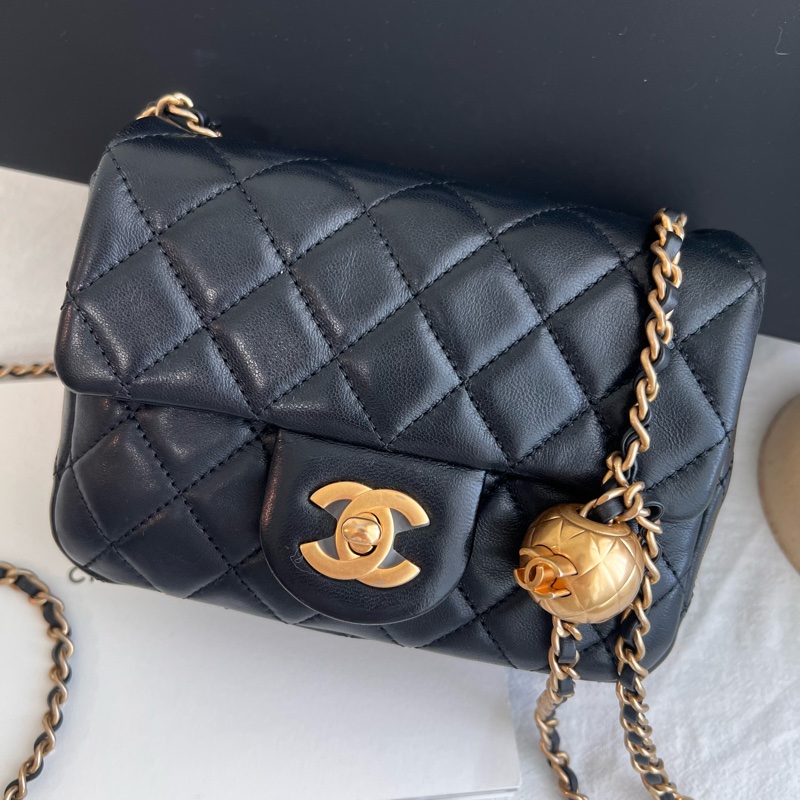 ෆ Chanel黑色金球cf-5