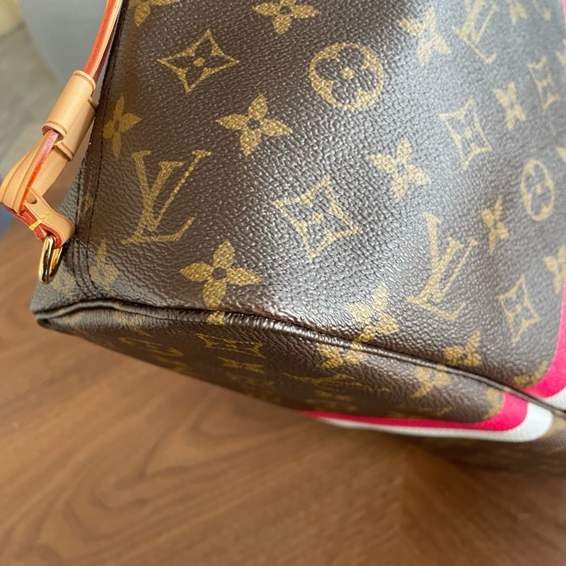 Louis Vuitton路易威登 neverfull 小號塗鴉款，絕版閒置保存品嘎嘎新。-4