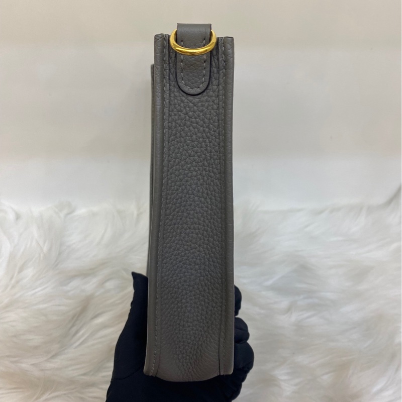 HERMES愛馬仕 mini 伊芙琳積雨雲灰金扣，肩帶 閒置99新 現貨好價-4