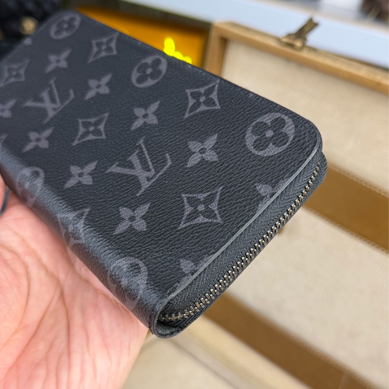 上架中🔑Louis Vuitton 黑色原花男士拉鍊長夾-1