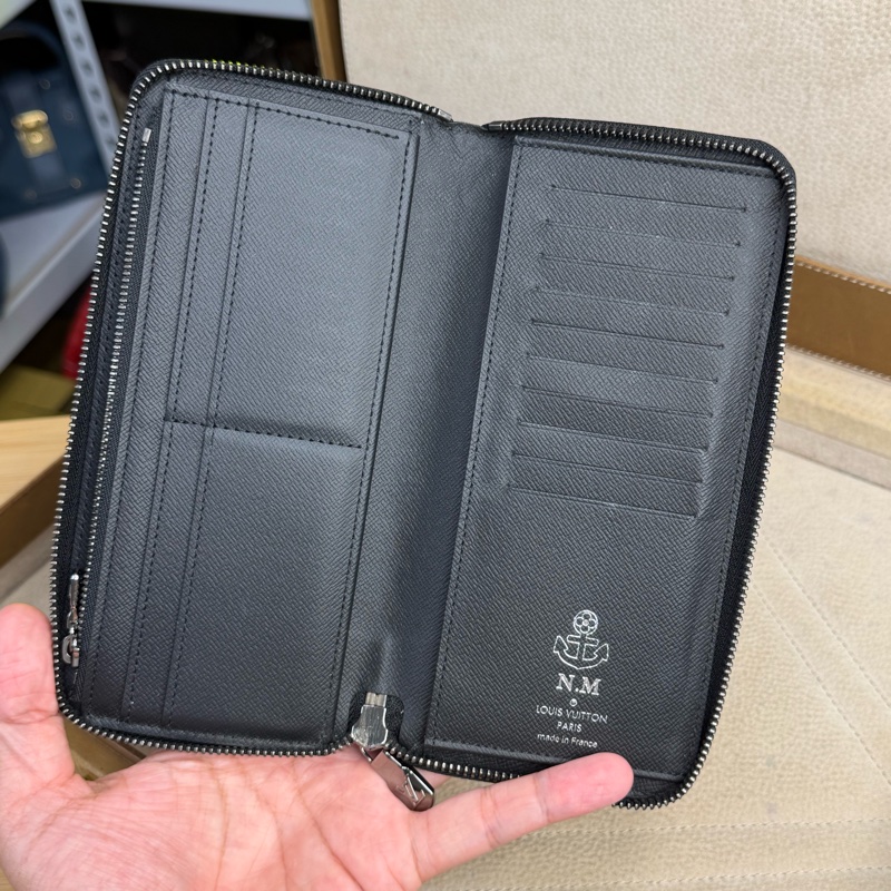上架中🔑Louis Vuitton 黑色原花男士拉鍊長夾-11