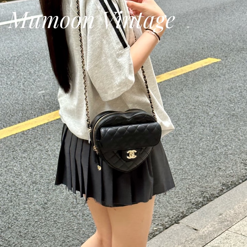 ෆ Chanel黑金愛心包大號-1
