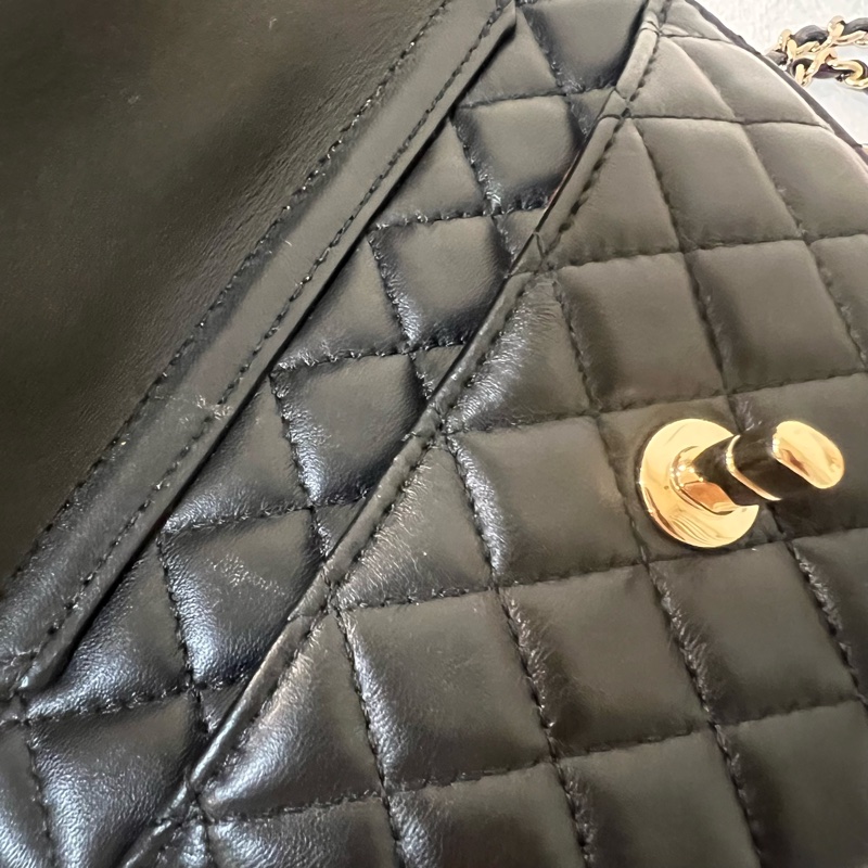 ෆ Chanel黑金愛心包大號-19