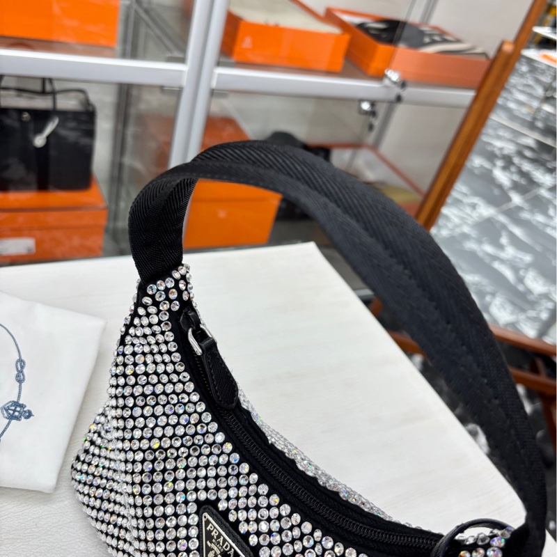 【99新】 Prada Crystal Re-edition黑色釘珠Hobo 單肩包-4