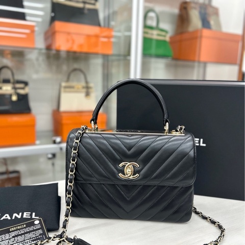 【99新】 Chanel 黑金V紋小號Trendy cc手袋