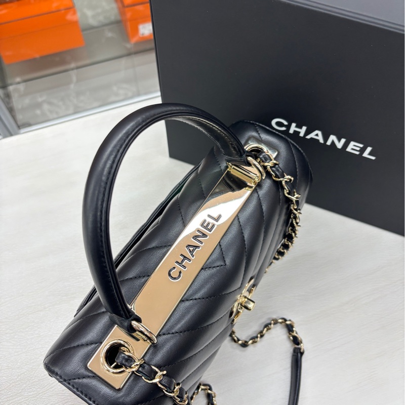 【99新】 Chanel 黑金V紋小號Trendy cc手袋-3