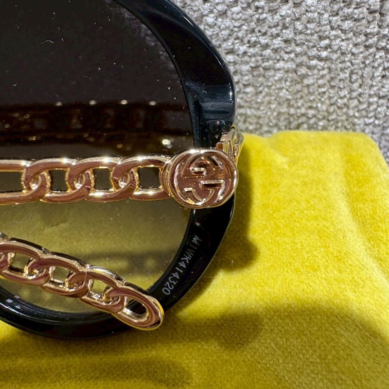 GUCCI 吊墜雙G墨鏡-4