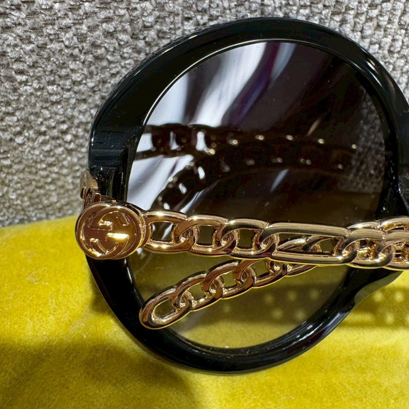 GUCCI 吊墜雙G墨鏡-5