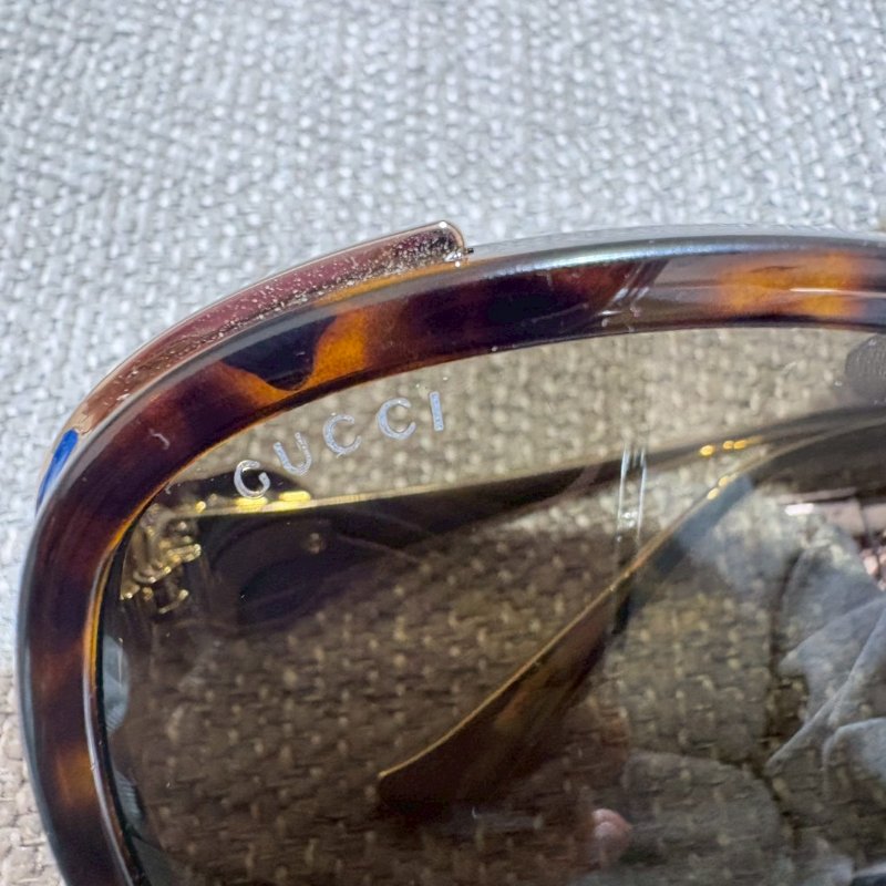 GUCCI 玳瑁藍紅紋墨鏡-1
