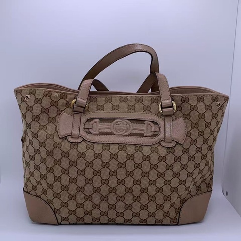 6新 gucci 古馳帆布袋，挺實用的尺寸，帆布易磨損 四角有磨損