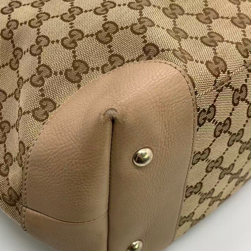 6新 gucci 古馳帆布袋，挺實用的尺寸，帆布易磨損 四角有磨損-7