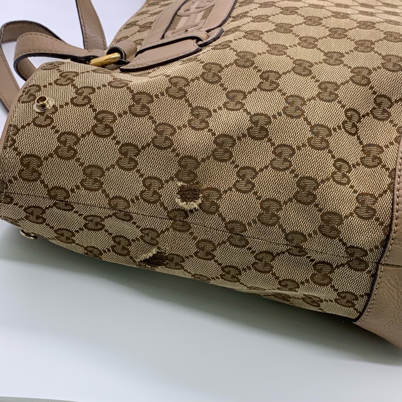 6新 gucci 古馳帆布袋，挺實用的尺寸，帆布易磨損 四角有磨損-8
