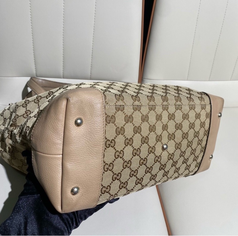 6新 gucci 古馳帆布袋，挺實用的尺寸，帆布易磨損 四角有磨損-10