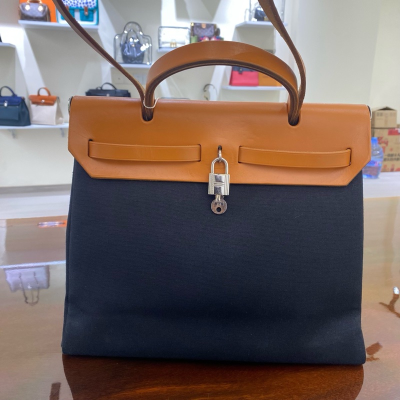 愛馬仕hermes herbag31黑白棕三色單肩包 斜挎包。-1