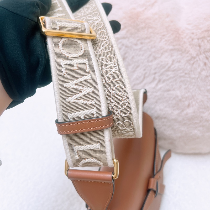 Loewe dual gate 迷你棕色馬鞍包-11