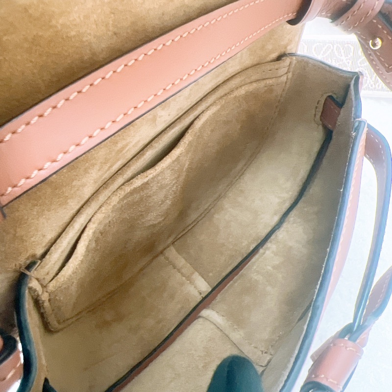 Loewe dual gate 迷你棕色馬鞍包-14