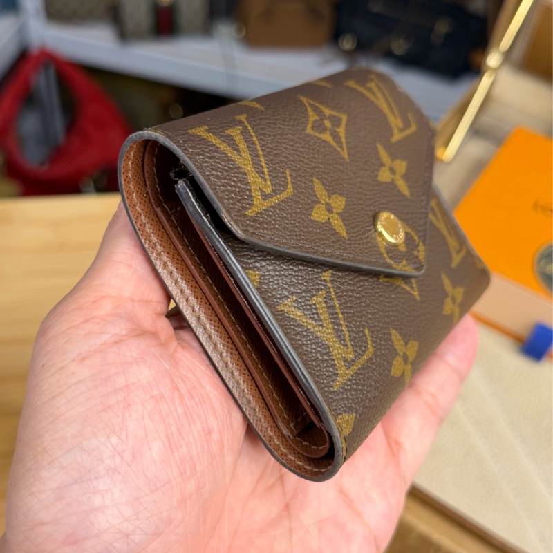 上架中🔑Louis Vuitton 老花信封三折短夾-1