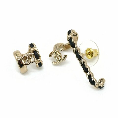 Chanel 皮穿鍊雙C耳扣/耳針(淡金)