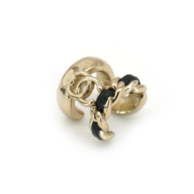 Chanel 皮穿鍊雙C耳扣/耳針(淡金)-1