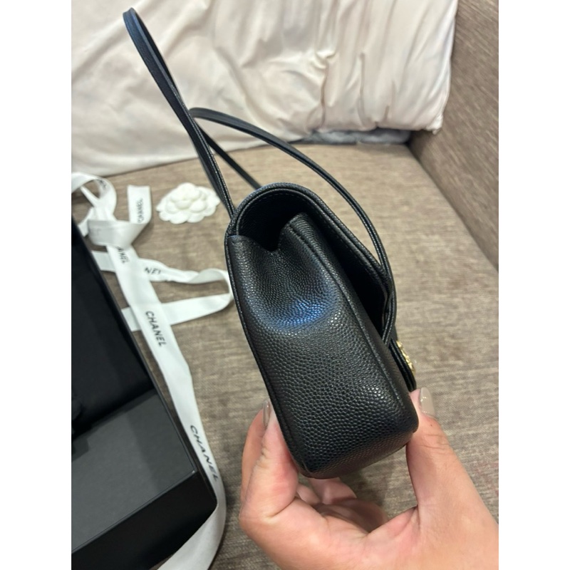誰在找👀珍妮同款🔥香奈兒Chanel 26年最火26p包王 preppy coco小款mini17cm 黑色 耐用皮革🇹🇼-6