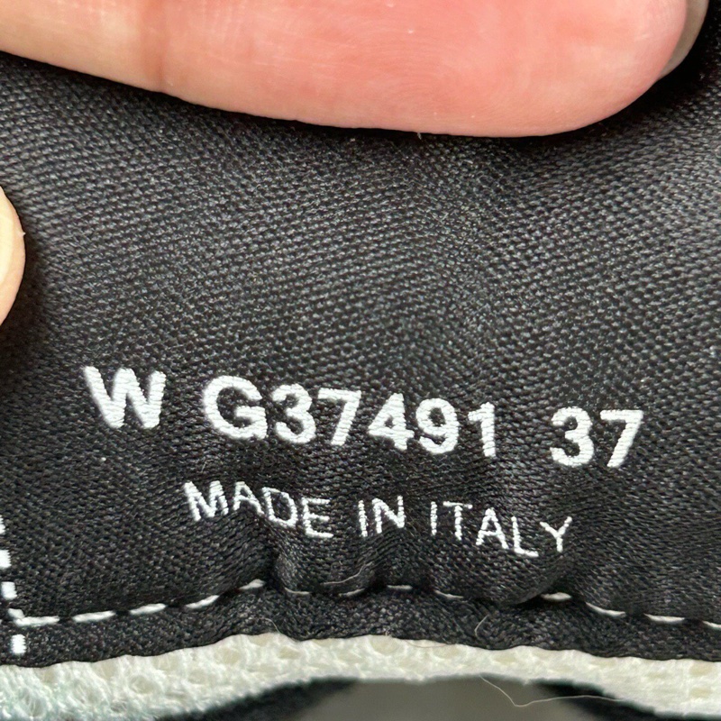 99新Chanel香奈兒黑白運動鞋 尺碼37-11