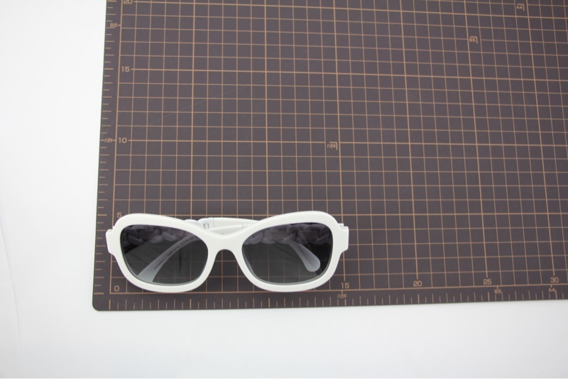 Chanel 22年樹脂白色太陽眼鏡型號5465QA 716/S6-13