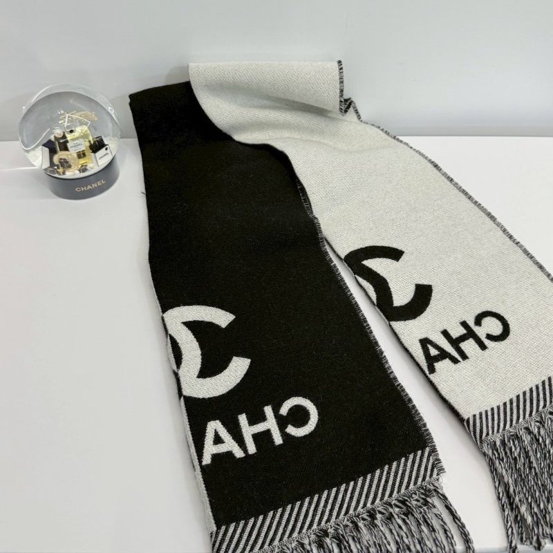 Chanel 黑白拼色圍巾-1