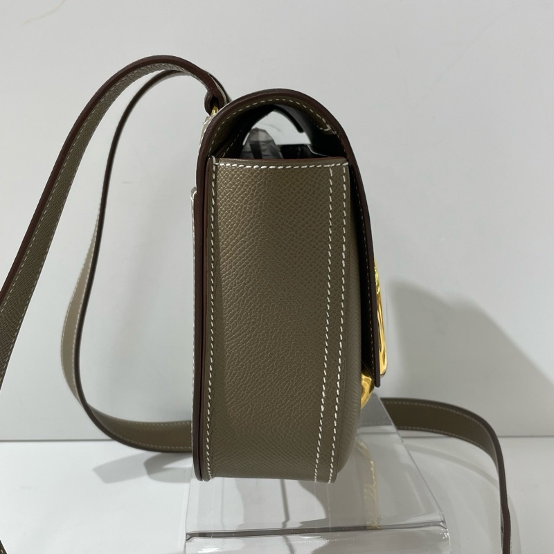 閒置Hermes愛馬仕Della18 大象灰色金扣 屁股包單肩斜挎包。-3