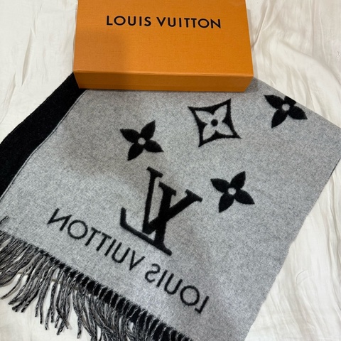 Louis Vuitton 雙面經典羊絨圍巾