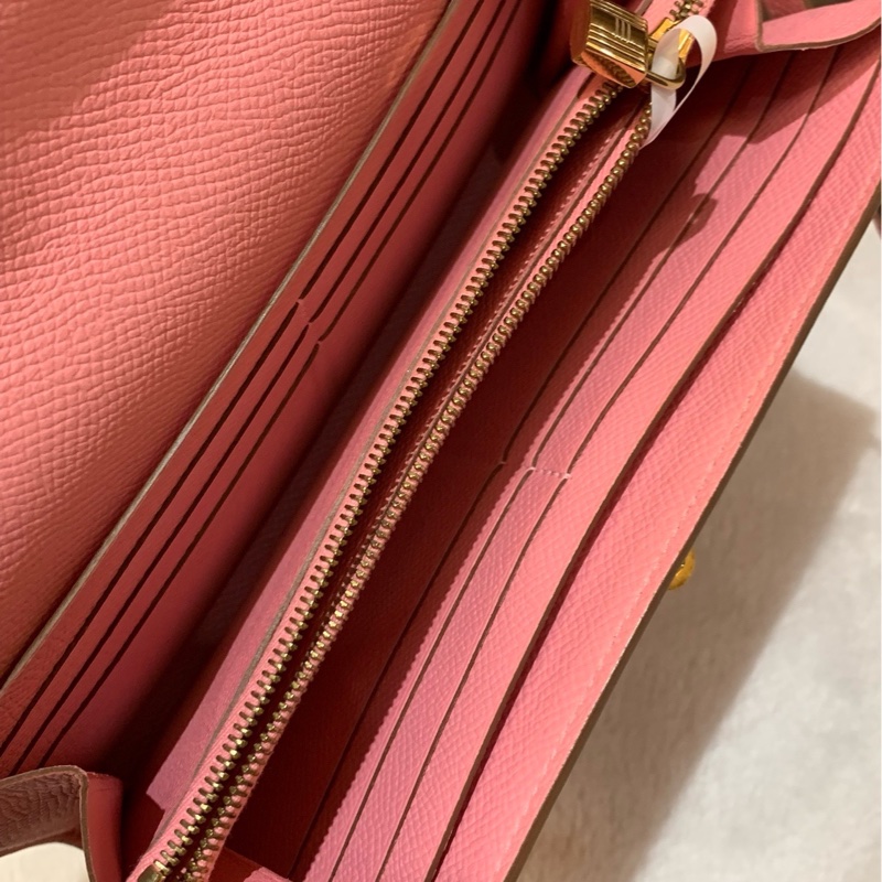 Hermes愛馬仕櫻花粉金扣Kelly長款錢包-7