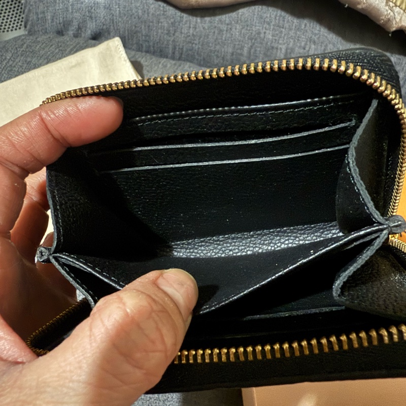 92新LV黑色壓紋全皮ㄇ拉卡包-14